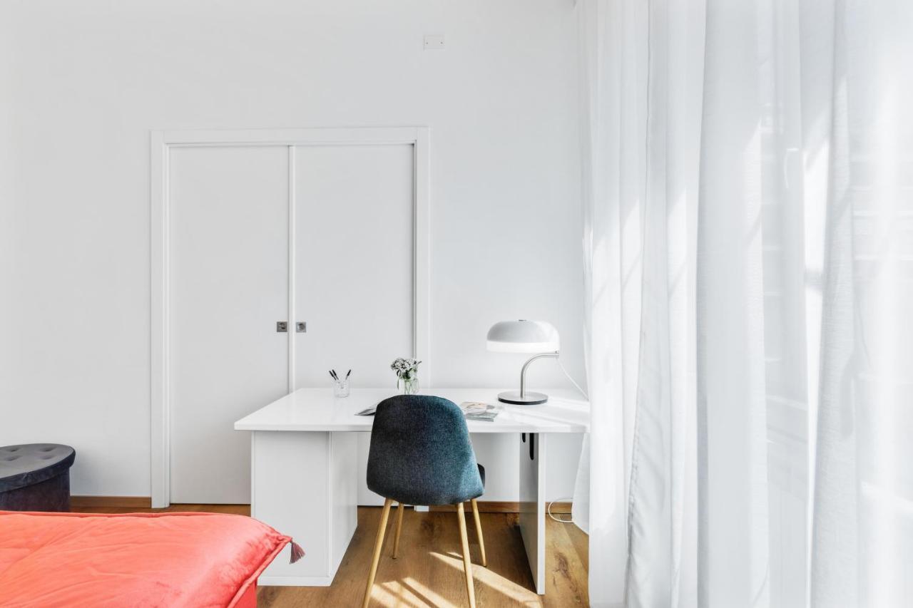 Residenza Dei Poeti - Roomy And Modern Flat Палермо Екстериор снимка