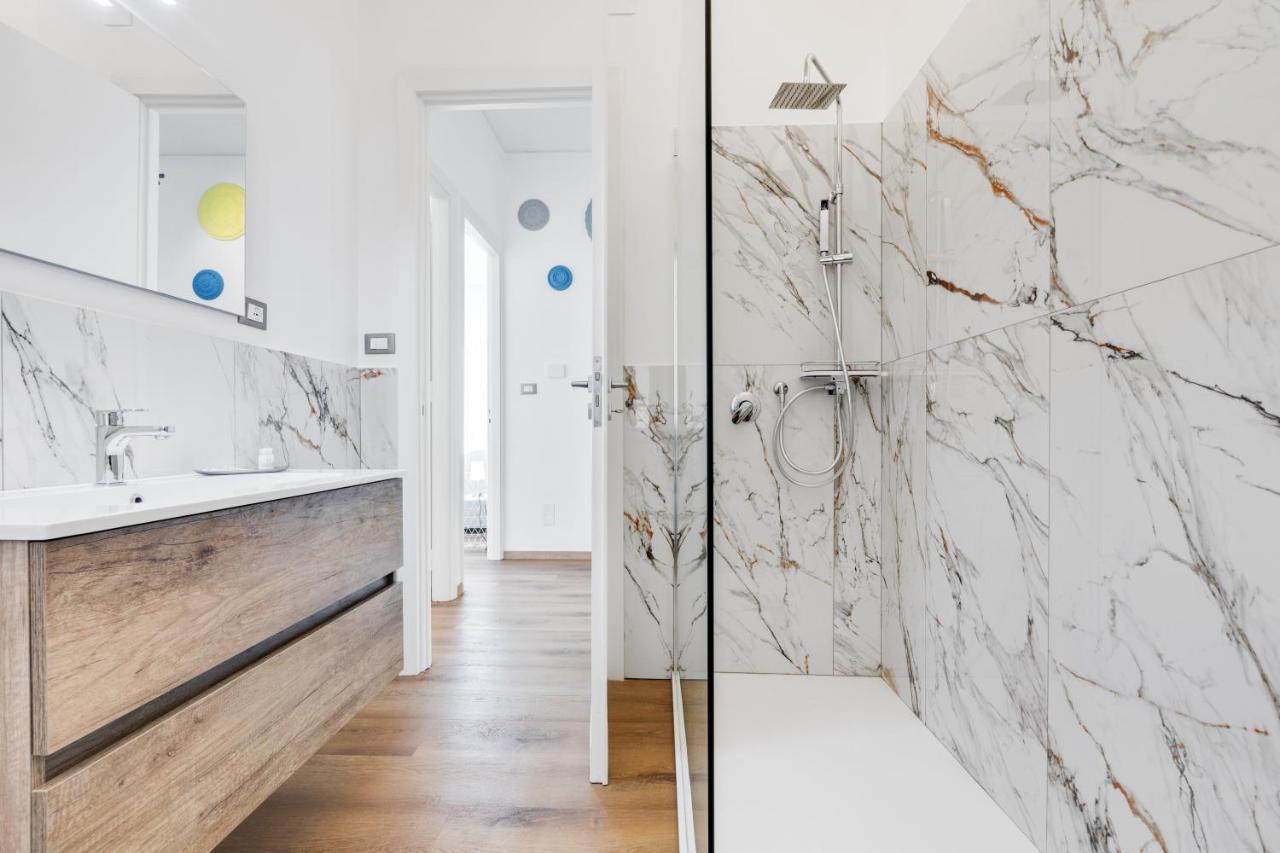 Residenza Dei Poeti - Roomy And Modern Flat Палермо Екстериор снимка