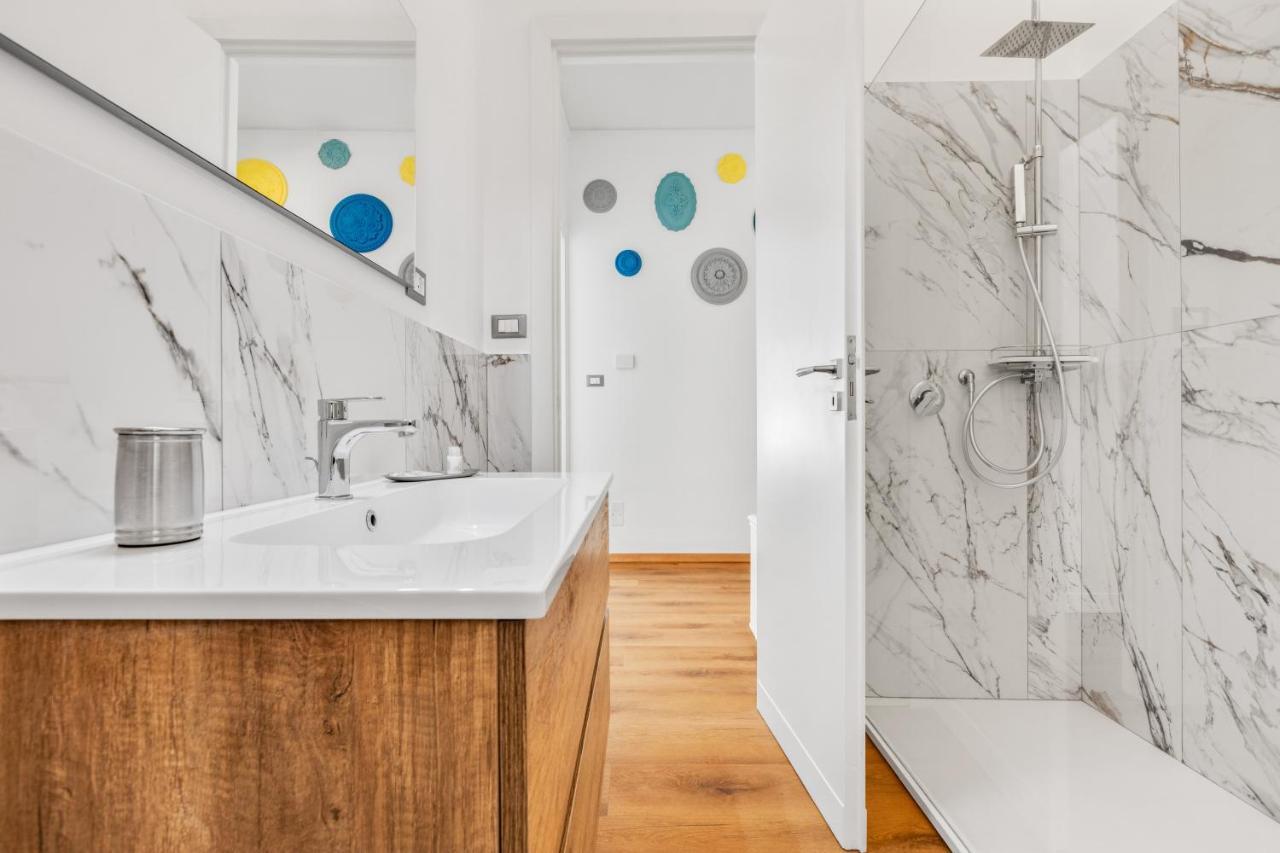 Residenza Dei Poeti - Roomy And Modern Flat Палермо Екстериор снимка