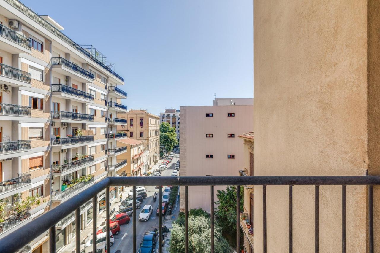 Residenza Dei Poeti - Roomy And Modern Flat Палермо Екстериор снимка